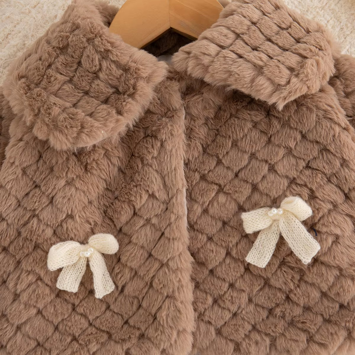 Baby Girl Coat Fall/Winter Solid-Color Shearling Girl'S Coat Cape Bow-Tie Adorable Baby Outerwear Baby Girl Clothes